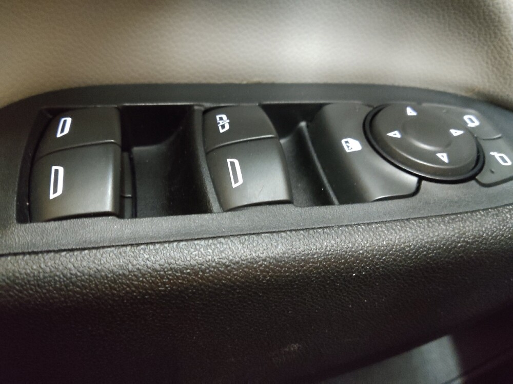 2019 Chevrolet Equinox in Charlotte, NC 28213 - 18101121 27