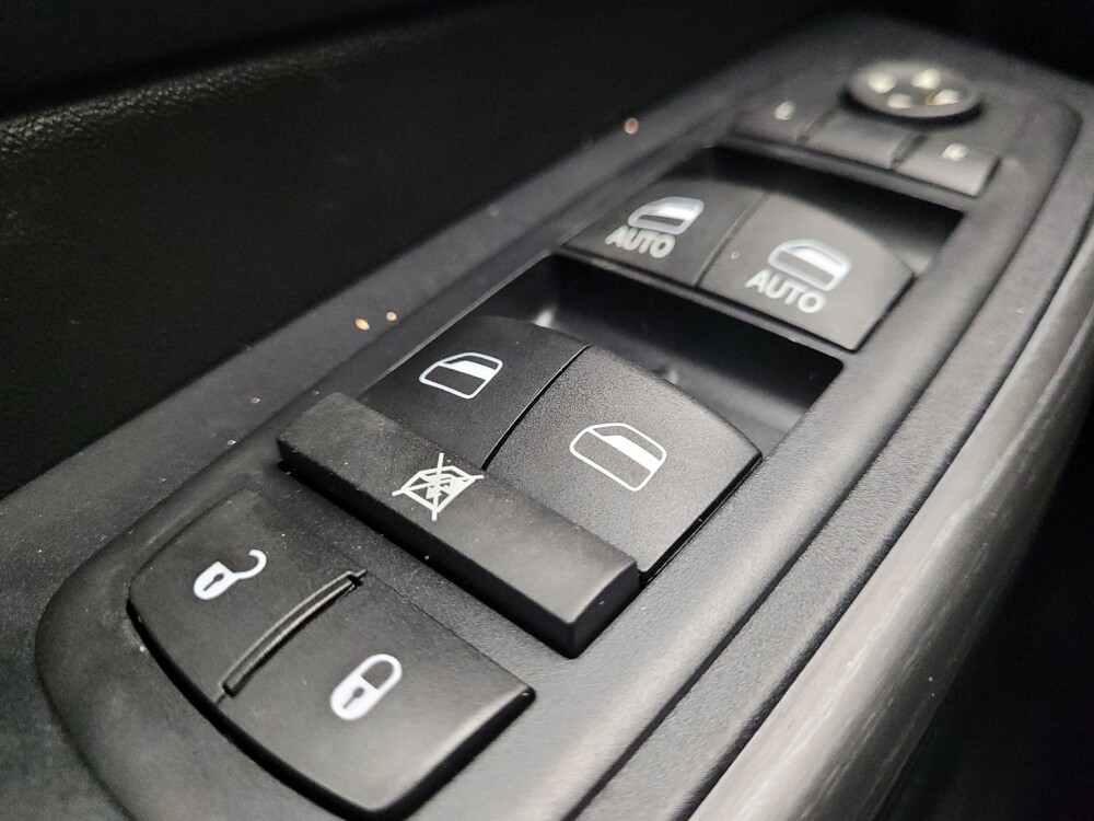 2016 Jeep Cherokee in Eastpointe, MI 48021 - 18101128 27