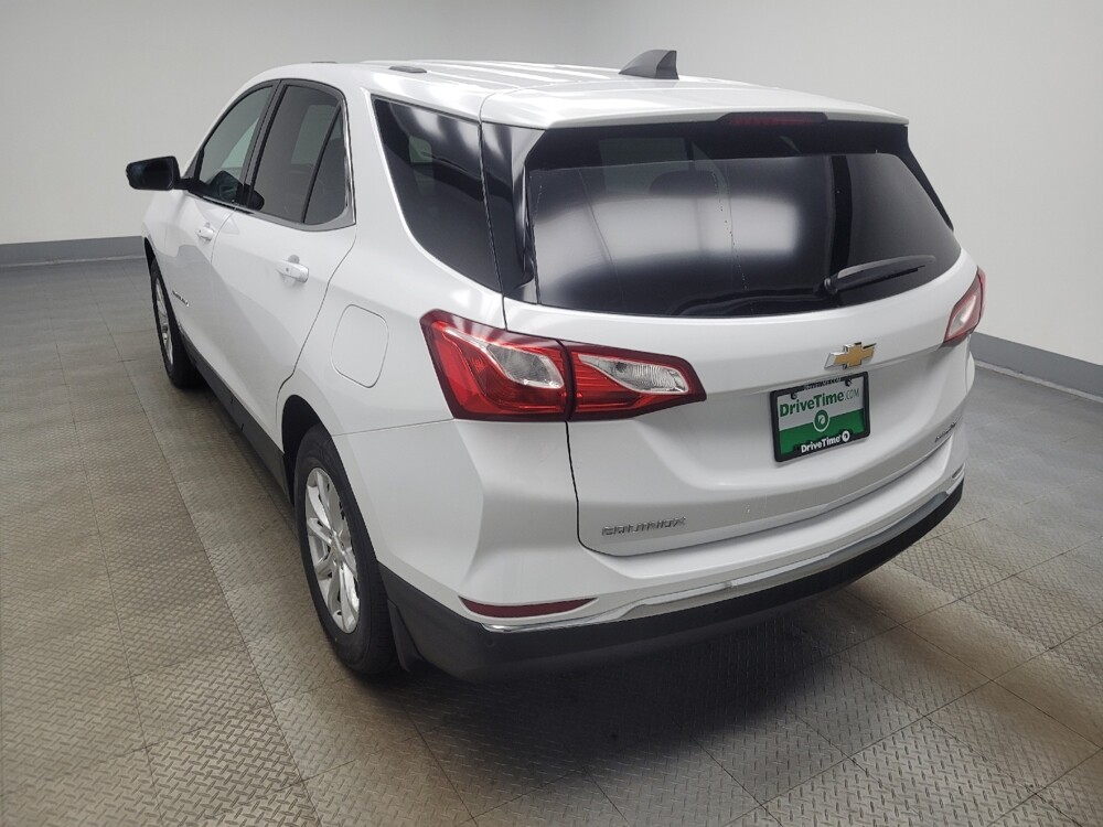 2018 Chevrolet Equinox in Indianapolis, IN 46219 - 18101132 5