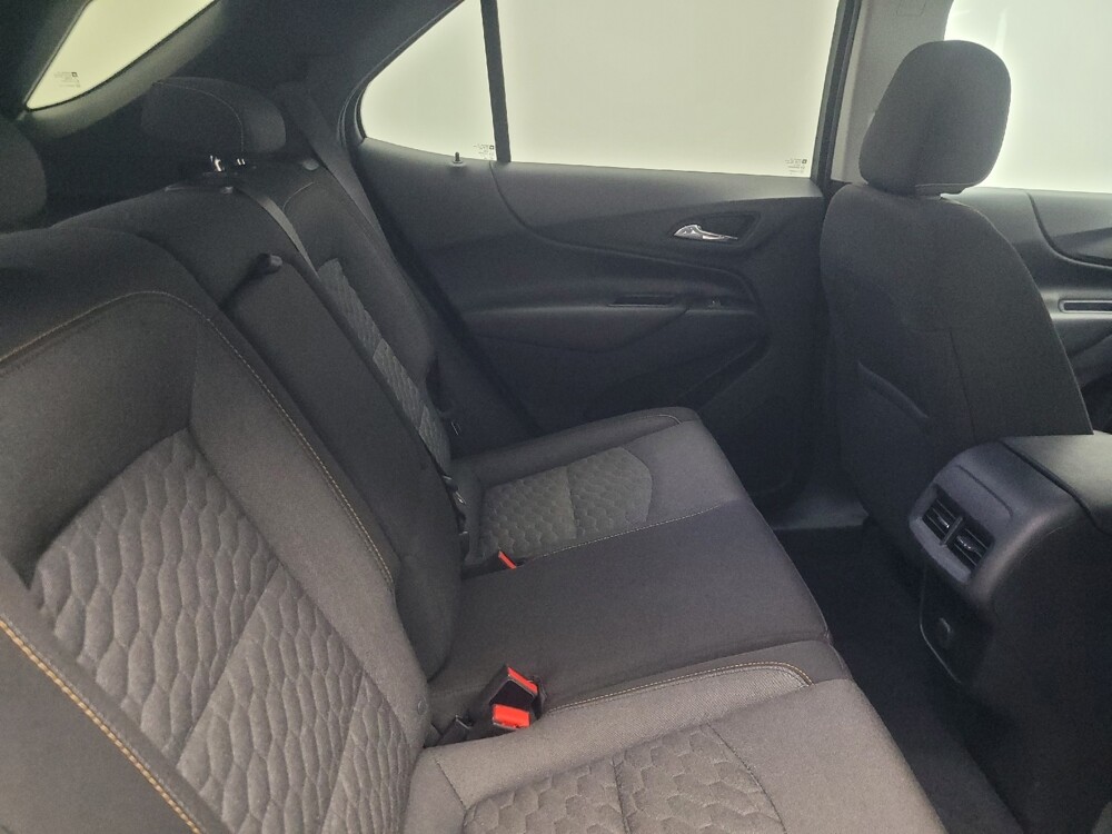 2018 Chevrolet Equinox in Indianapolis, IN 46219 - 18101132 19