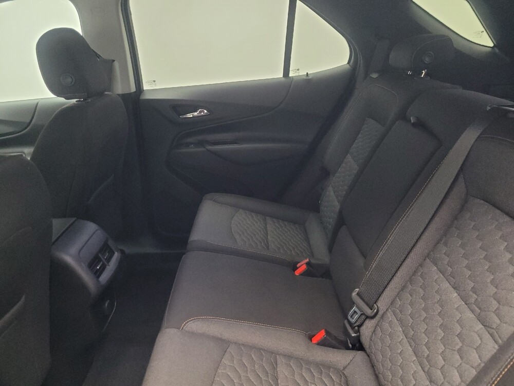 2018 Chevrolet Equinox in Indianapolis, IN 46219 - 18101132 18