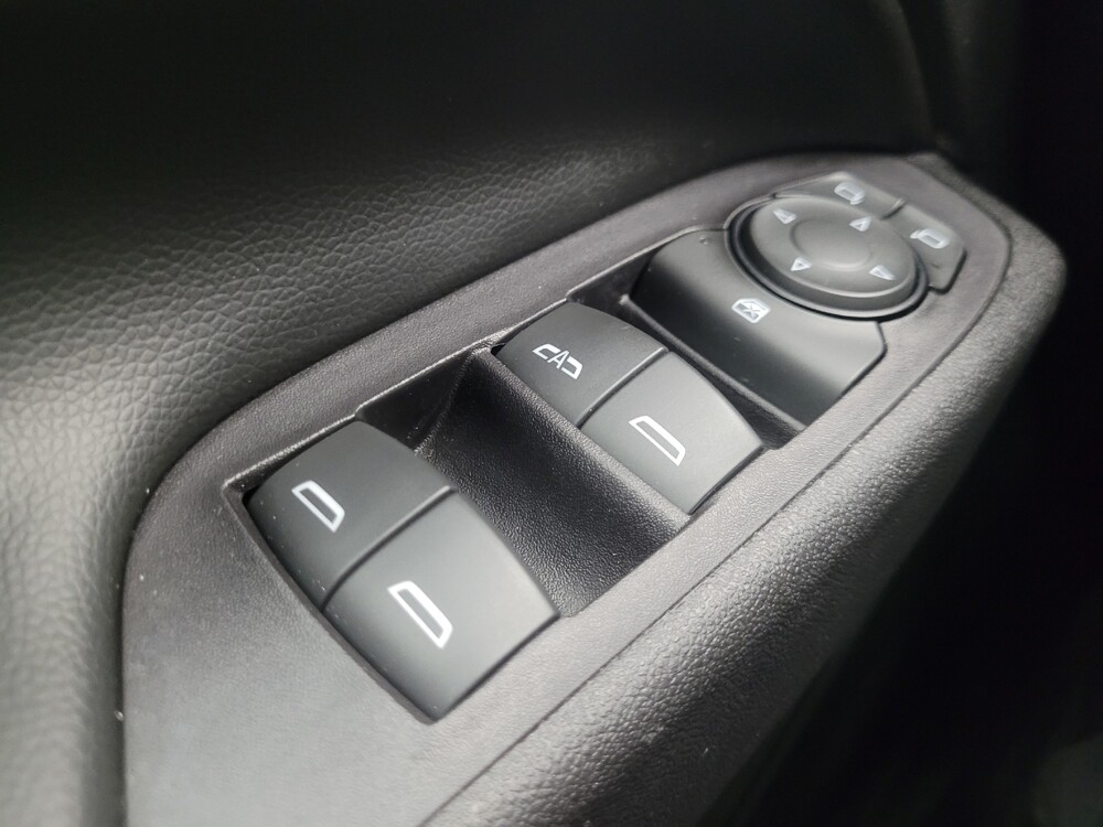 2018 Chevrolet Equinox in Indianapolis, IN 46219 - 18101132 27