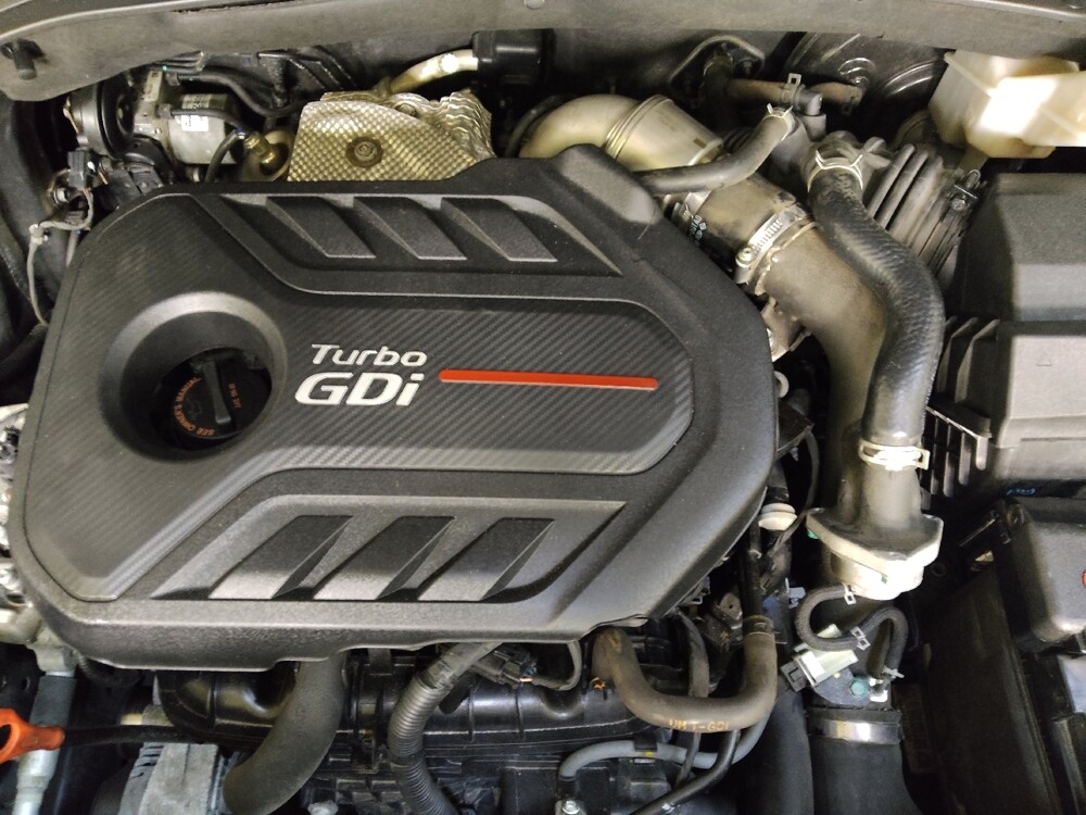 2018 Hyundai Santa Fe in Charlotte, NC 28213 - 18101145 30