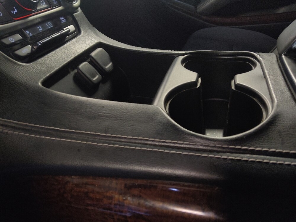 2016 GMC Yukon XL in San Antonio, TX 78238 - 18101158 26