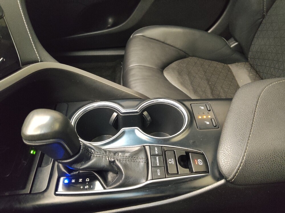 2019 Toyota Camry in Midlothian, IL 60445 - 18101160 26