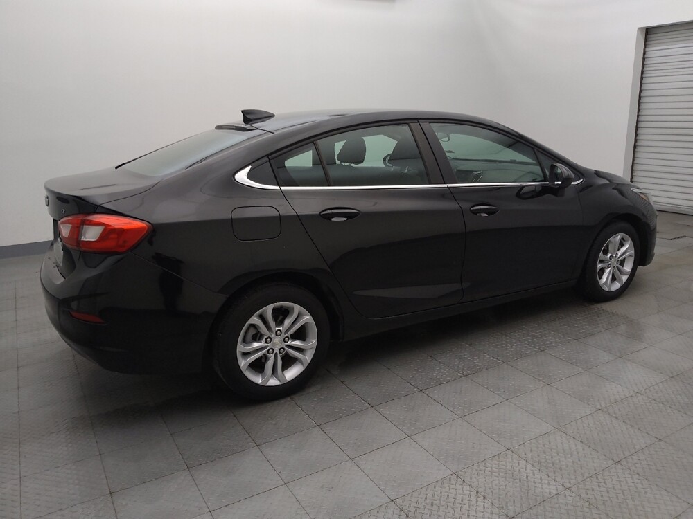 2019 Chevrolet Cruze in Houston, TX 77074 - 18101161 10