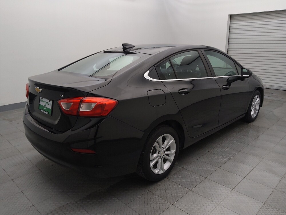 2019 Chevrolet Cruze in Houston, TX 77074 - 18101161 9