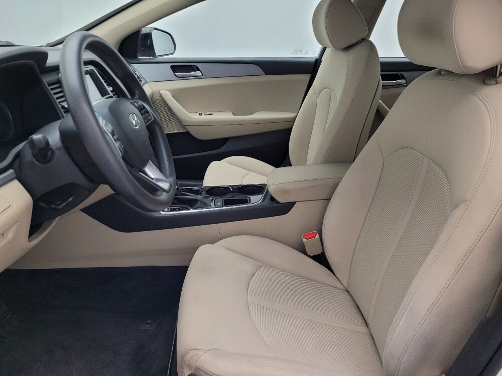 2019 Hyundai Sonata in Sanford, FL 32773 - 18101166 17