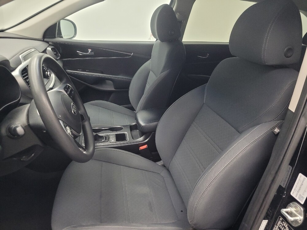 2019 Kia Sorento in Indianapolis, IN 46219 - 18101168 17