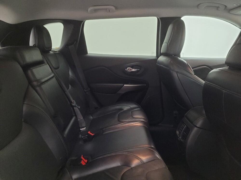 2019 Jeep Cherokee in Miamisburg, OH 45342 - 18101173 19