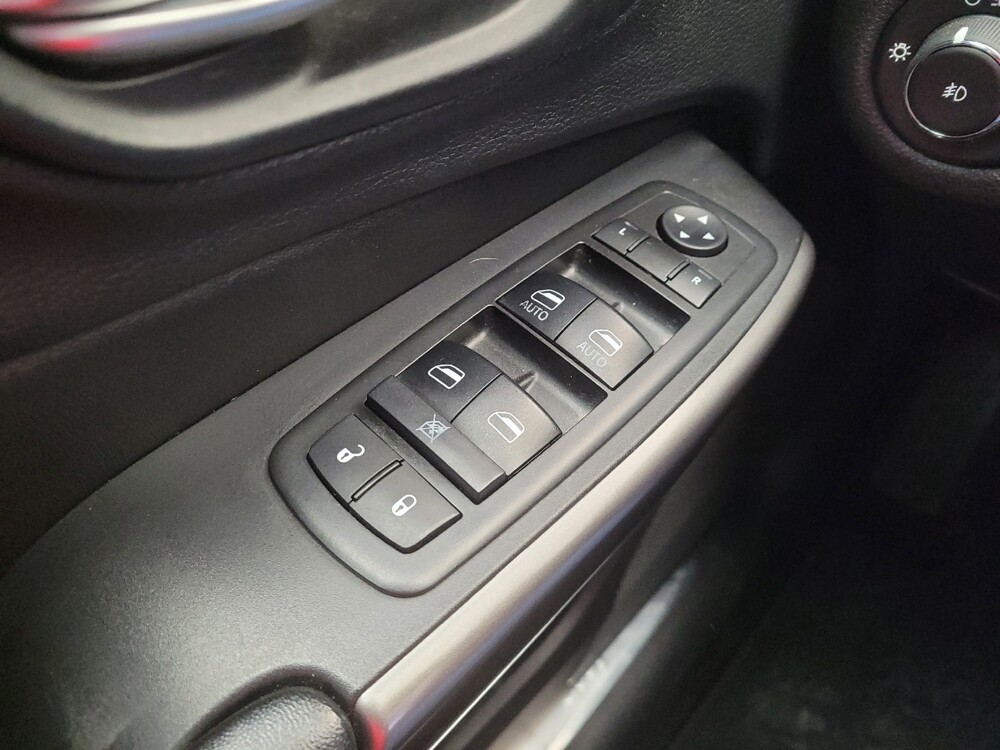 2019 Jeep Cherokee in Miamisburg, OH 45342 - 18101173 27