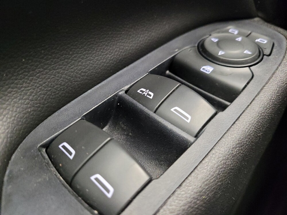 2019 Chevrolet Equinox in Taylor, MI 48180 - 18101176 27