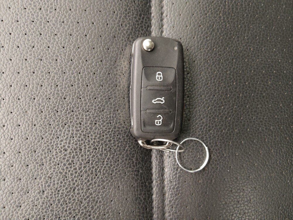 2014 Volkswagen Jetta in Independence, MO 64055 - 18101179 32