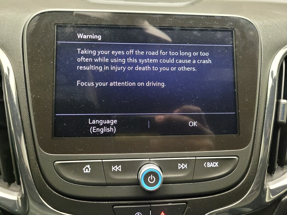 2022 Chevrolet Equinox in Eastpointe, MI 48021 - 18101184 25