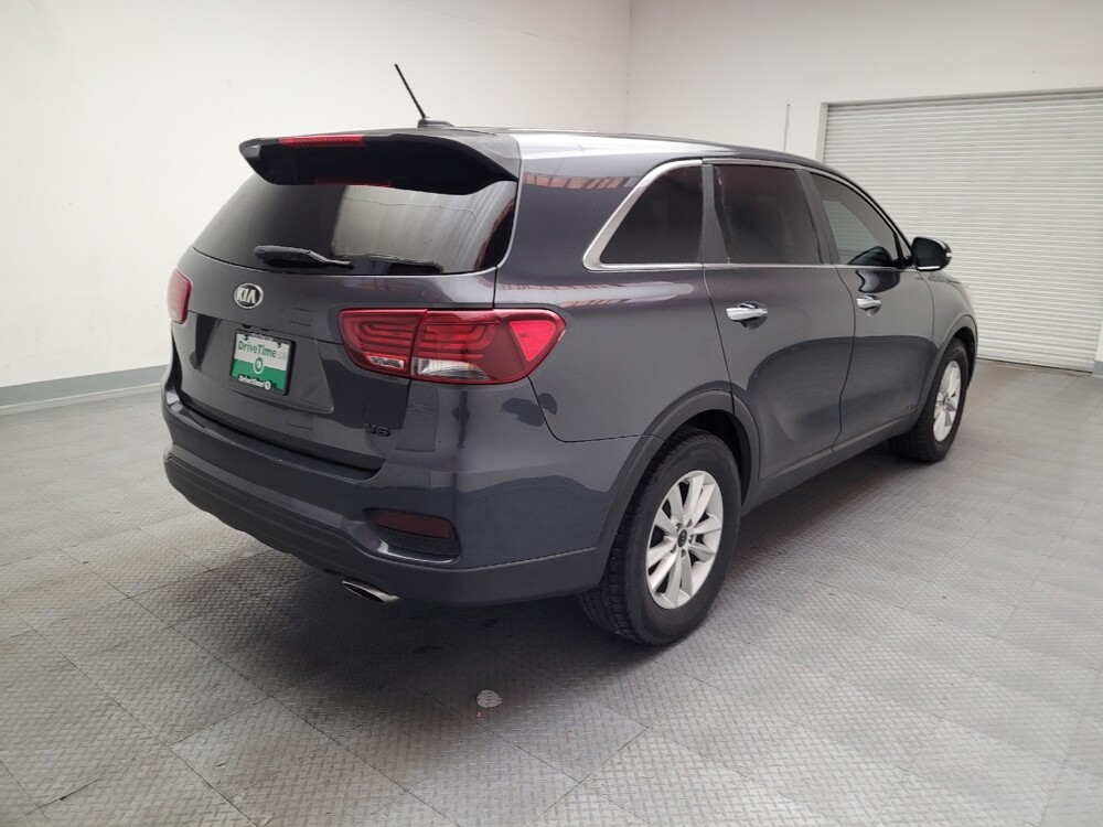 2019 Kia Sorento in Riverside, CA 92504 - 18101186 9