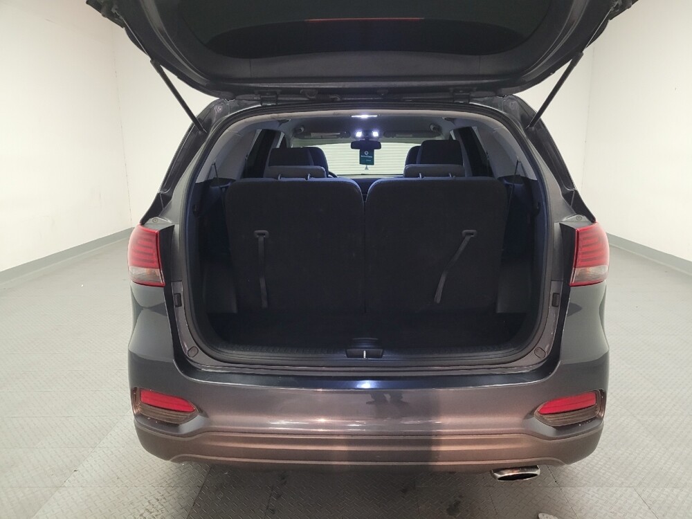2019 Kia Sorento in Riverside, CA 92504 - 18101186 29