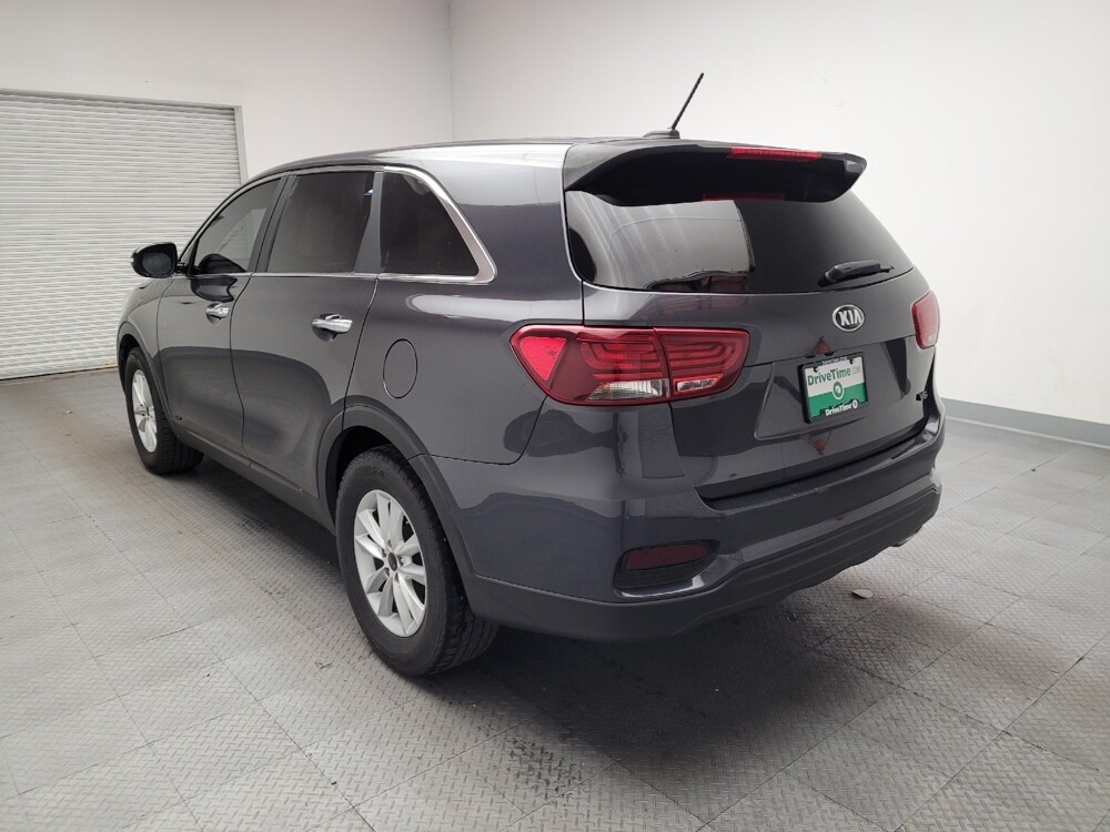 2019 Kia Sorento in Riverside, CA 92504 - 18101186 5