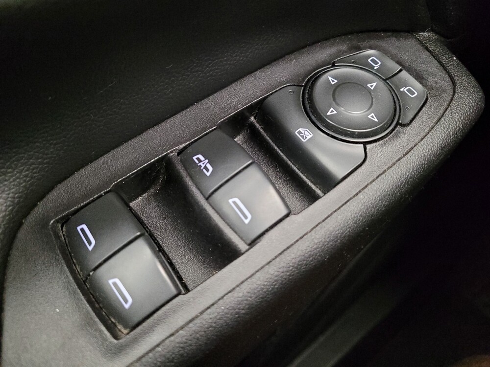 2019 Chevrolet Equinox in Riverside, CA 92504 - 18101200 27