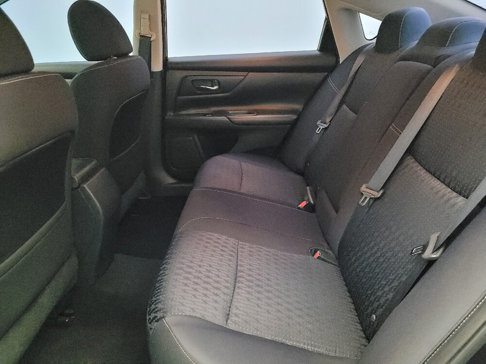 2017 Nissan Altima in Kissimmee, FL 34744 - 18101205 18