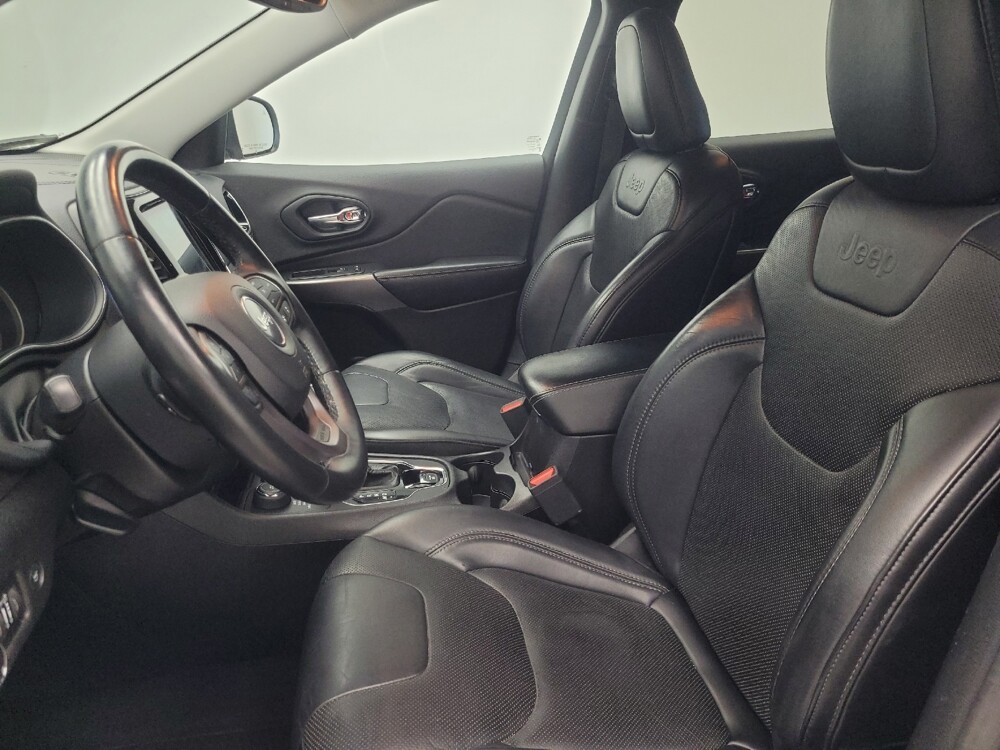 2019 Jeep Cherokee in Indianapolis, IN 46219 - 18101212 17