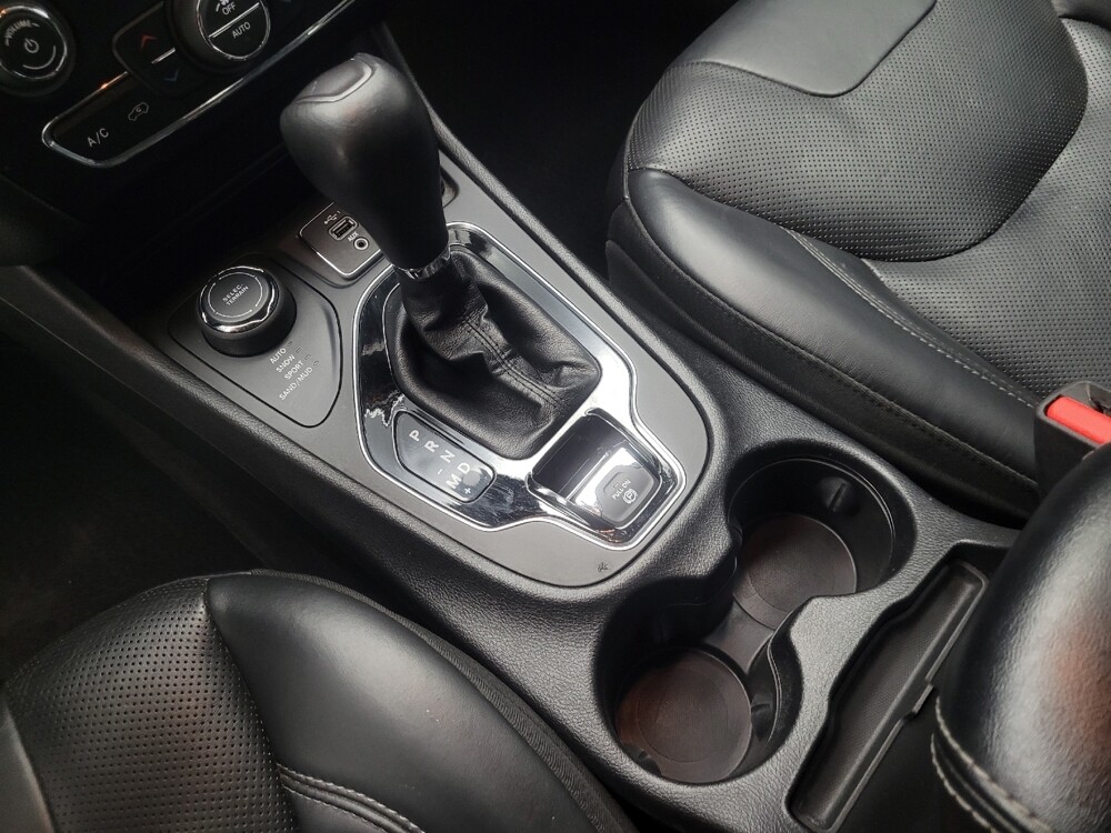 2019 Jeep Cherokee in Indianapolis, IN 46219 - 18101212 26