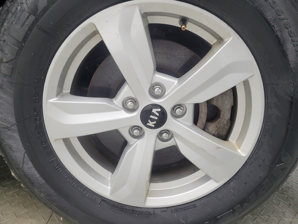 2021 Kia Sorento in Ft Wayne, IN 46805 - 18101216 31