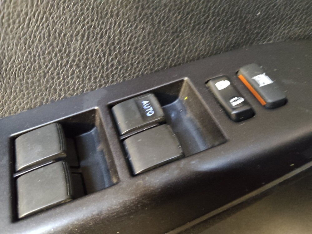 2018 Toyota RAV4 in Greenville, SC 29607 - 18101220 27