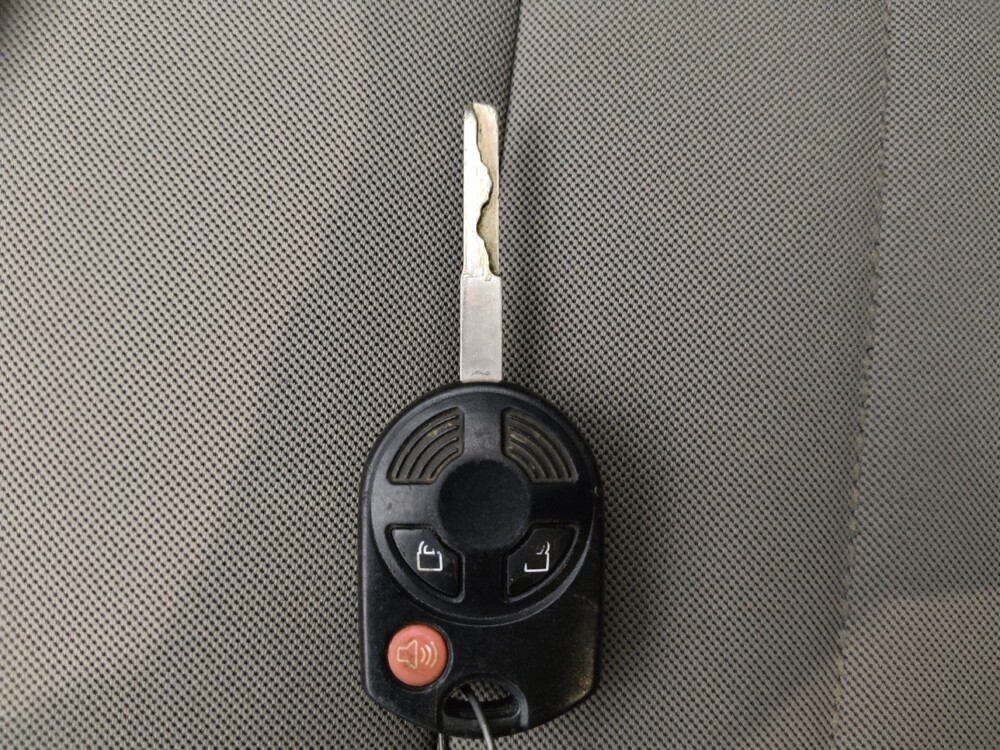 2016 Ford Escape in Charleston, SC 29414 - 18101225 32