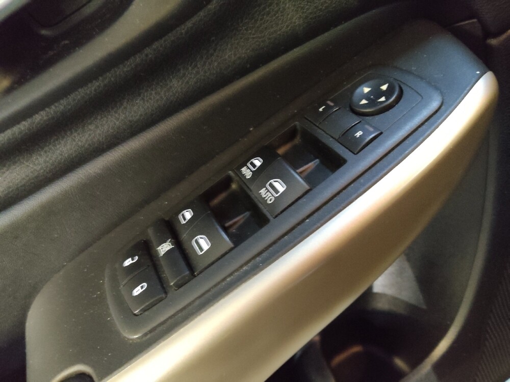 2018 Jeep Cherokee in Greenville, SC 29607 - 18101230 27