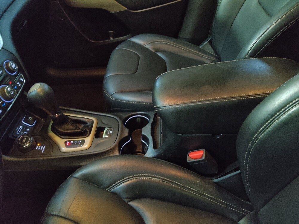 2018 Jeep Cherokee in Greenville, SC 29607 - 18101230 26