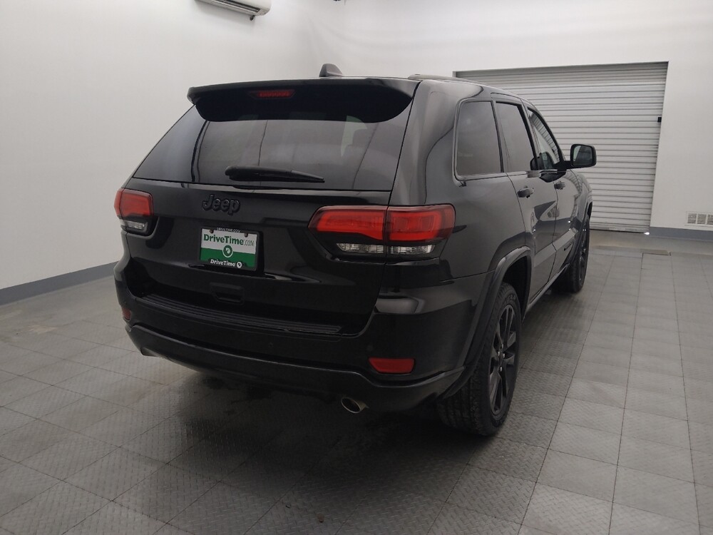 2017 Jeep Grand Cherokee in Houston, TX 77060 - 18101238 7