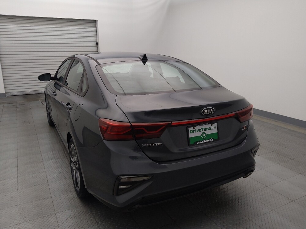 2019 Kia Forte in Houston, TX 77060 - 18101245 6