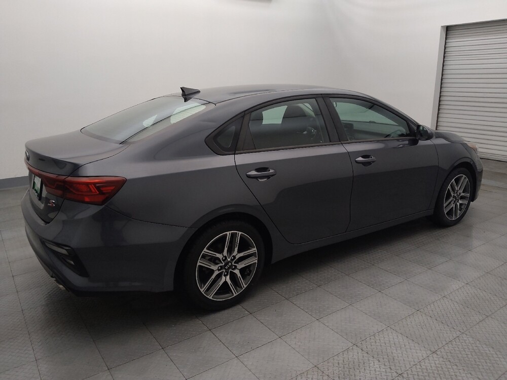 2019 Kia Forte in Houston, TX 77060 - 18101245 10