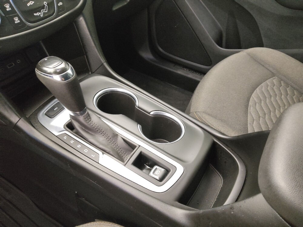 2020 Chevrolet Equinox in St. Louis, MO 63136 - 18101247 26