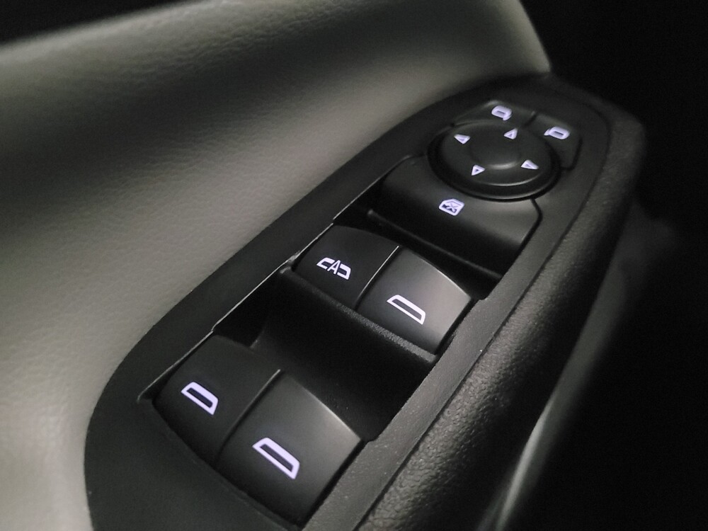 2018 Chevrolet Equinox in Union City, GA 30291 - 18101250 27