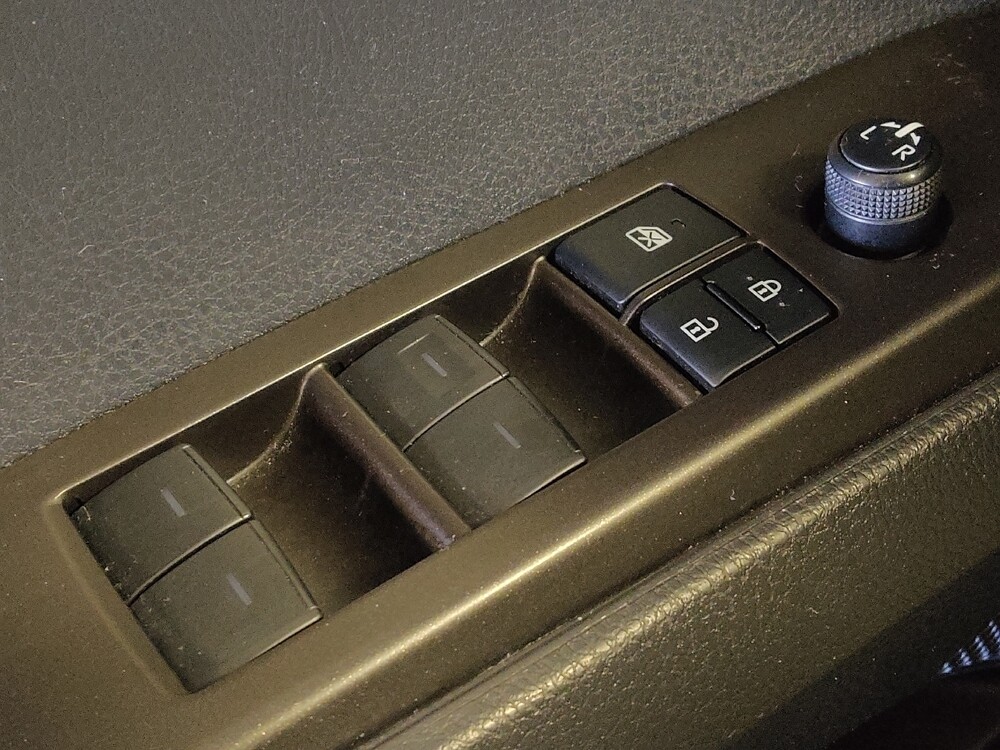 2021 Toyota Camry in Houston, TX 77060 - 18101255 27