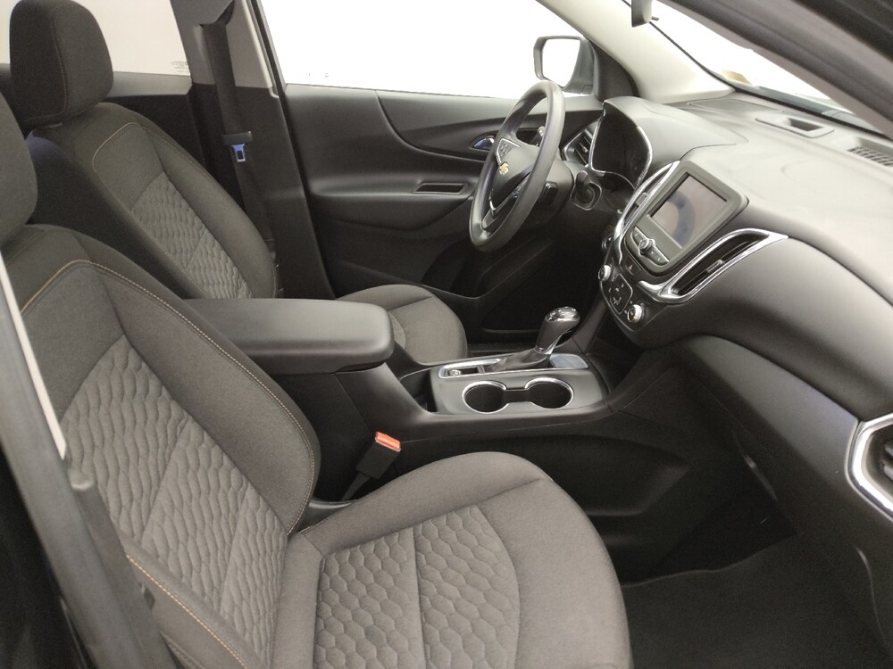 2020 Chevrolet Equinox in St. Louis, MO 63136 - 18101269 21