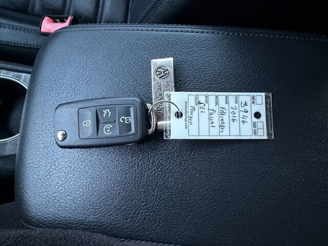 2016 Volkswagen Passat in Knoxville, TN 37920 - 18101281 29