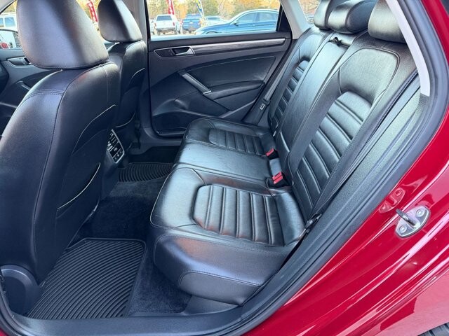 2016 Volkswagen Passat in Knoxville, TN 37920 - 18101281 14