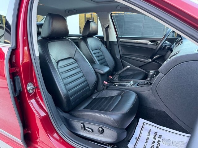 2016 Volkswagen Passat in Knoxville, TN 37920 - 18101281 17