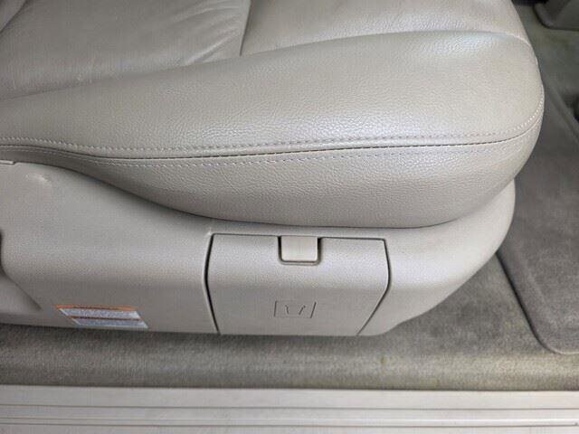 2006 Ford Freestar in Mesa, AZ 85212 - 18101303 31