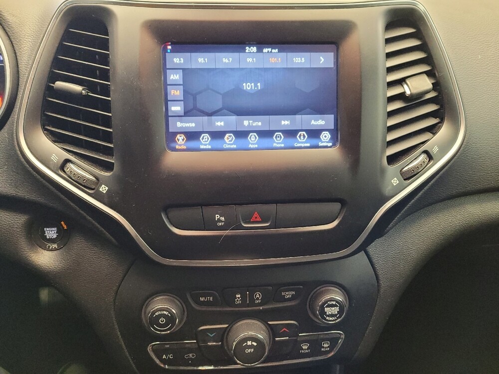 2019 Jeep Cherokee in Downey, CA 90241 - 18101311 25