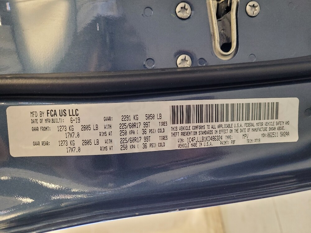 2019 Jeep Cherokee in Downey, CA 90241 - 18101311 33