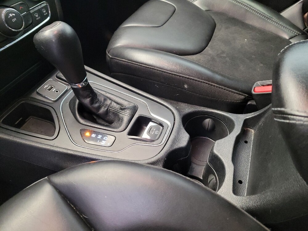 2019 Jeep Cherokee in Downey, CA 90241 - 18101311 26