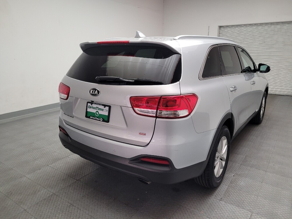 2017 Kia Sorento in Sacramento, CA 95821 - 18101312 7
