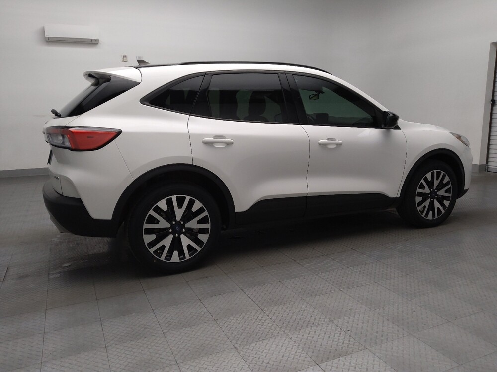2020 Ford Escape in Arlington, TX 76011 - 18101332 10