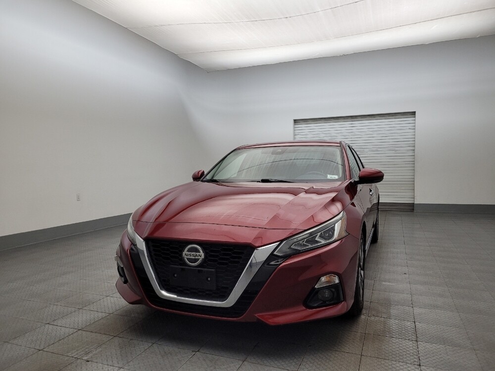 2019 Nissan Altima in Glendale, AZ 85301 - 18101345 15
