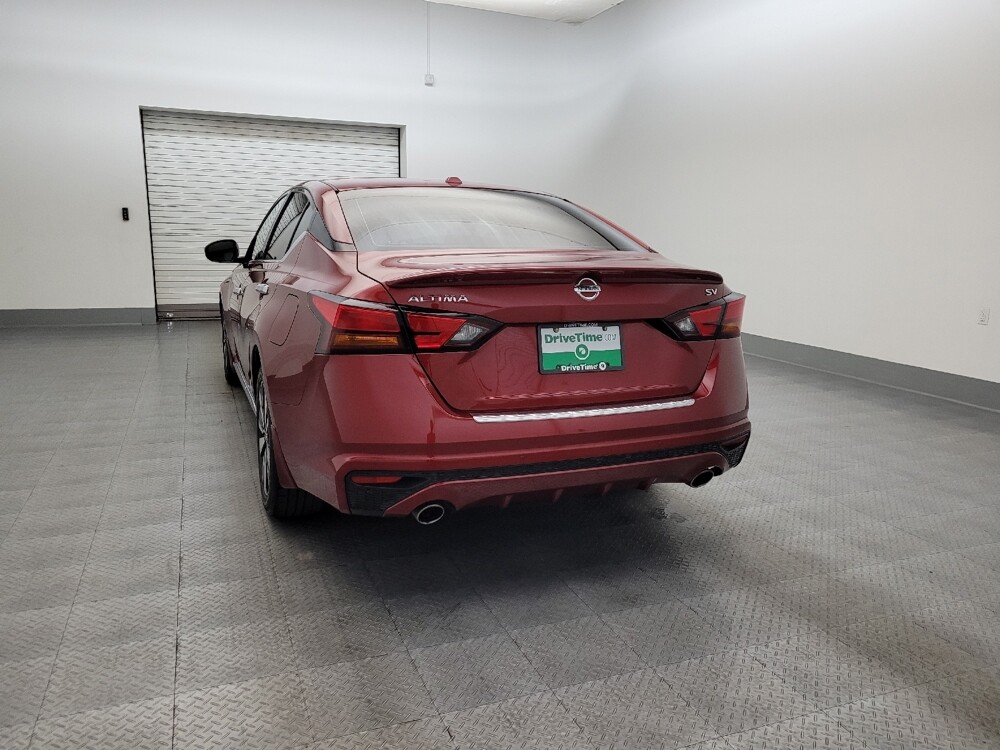 2019 Nissan Altima in Glendale, AZ 85301 - 18101345 6
