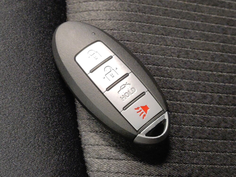 2019 Nissan Altima in Glendale, AZ 85301 - 18101345 32