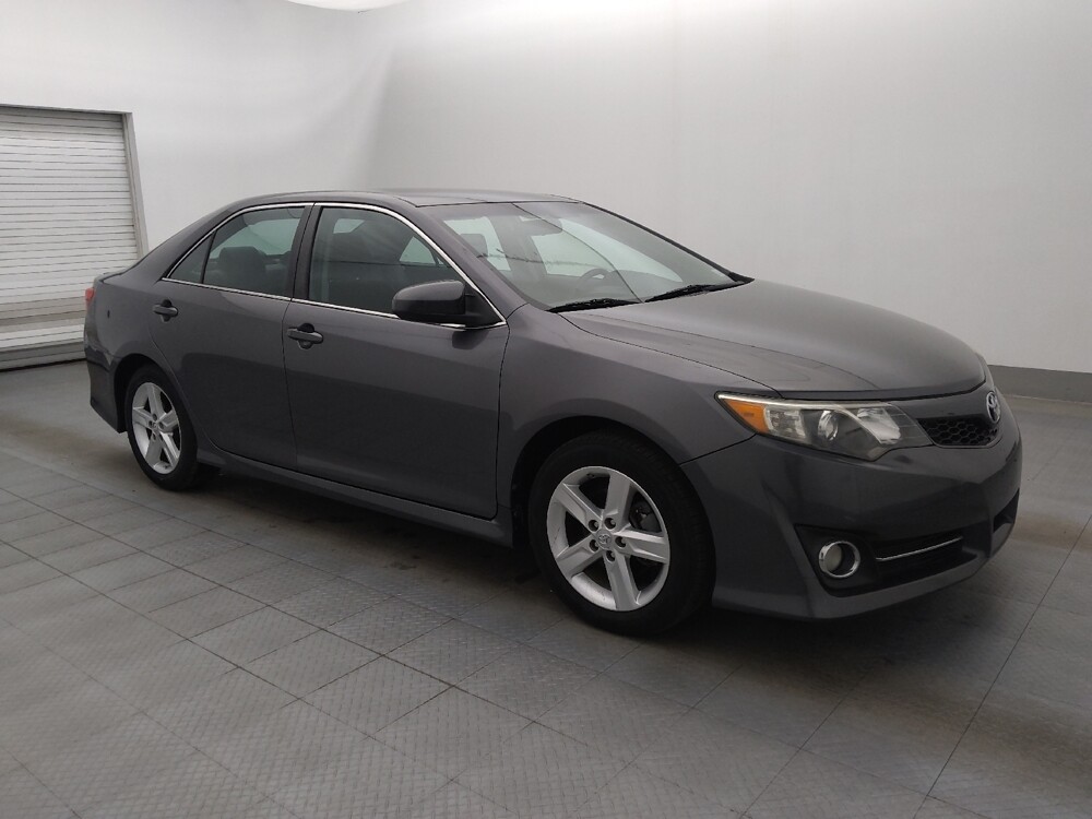 2014 Toyota Camry in Tampa, FL 33619 - 18101360 11